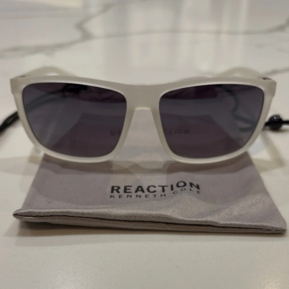 Kenneth Cole Gray Sunglasses